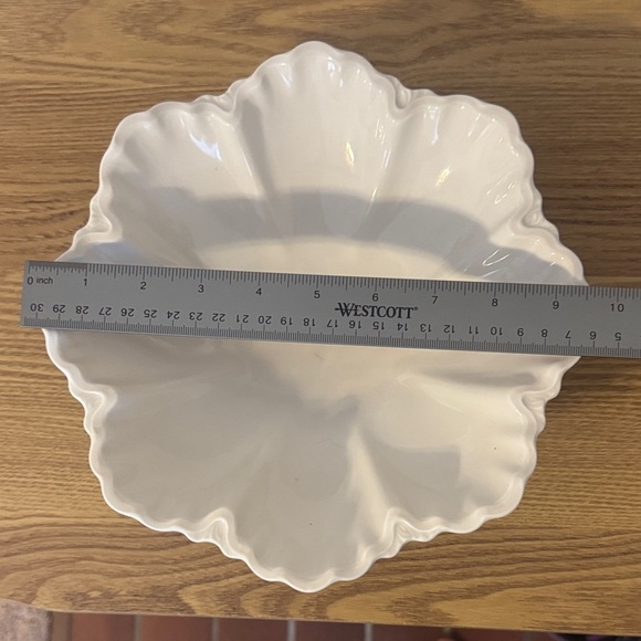 Antique Thomas Bavaria Ceramic Serving Bowl, scalloped edges. - Picture 6 of 7